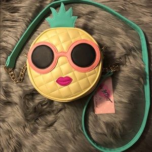 🍍 Betsey Johnson Pineapple Canteen Crossbody 🍍